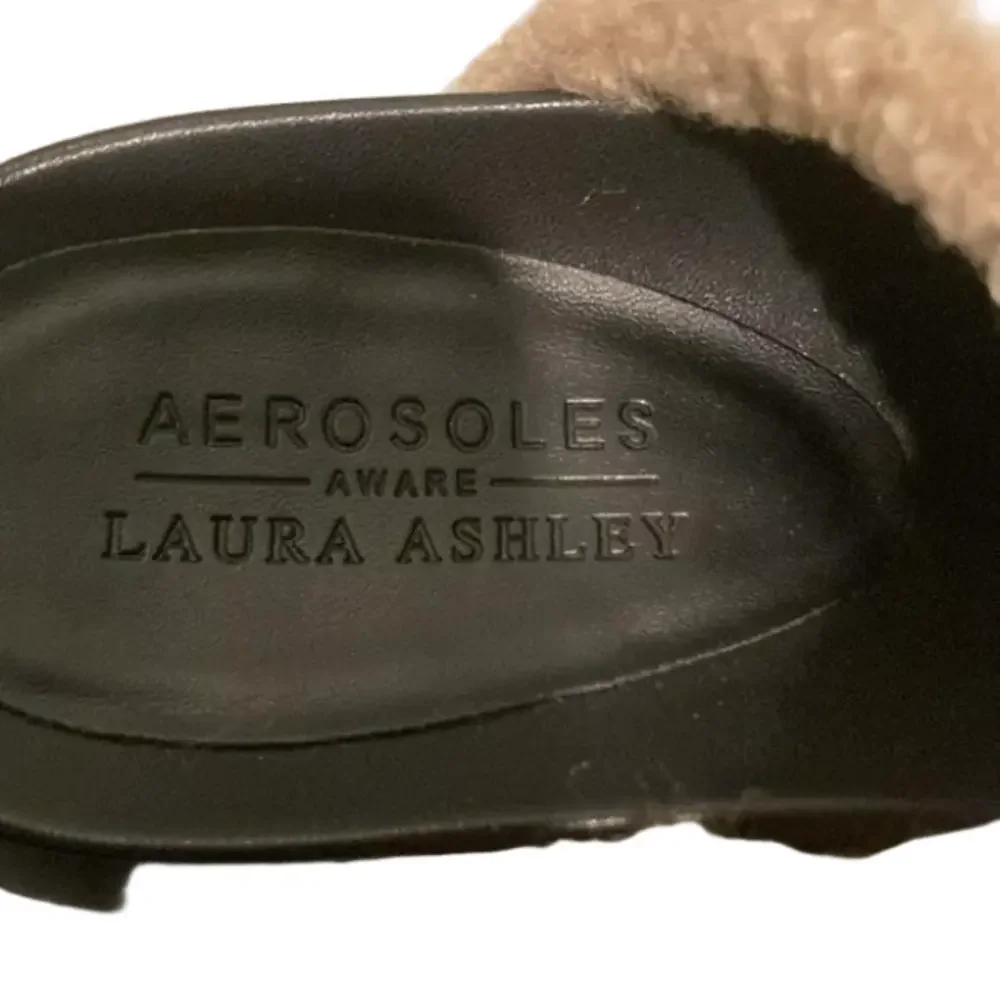 NWOT Aerosoles Aware Olivia Laura Ashley Fur Lined Slides Size 7